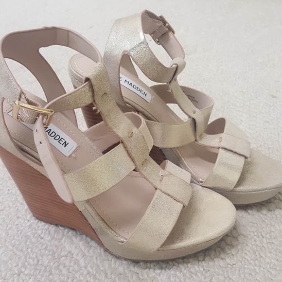 Steve Madden Gold Strappy Wedges - Picture 2 of 7